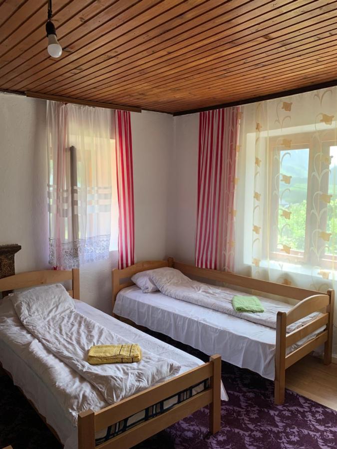 Guest House Ulaj Vuthaj Zewnętrze zdjęcie