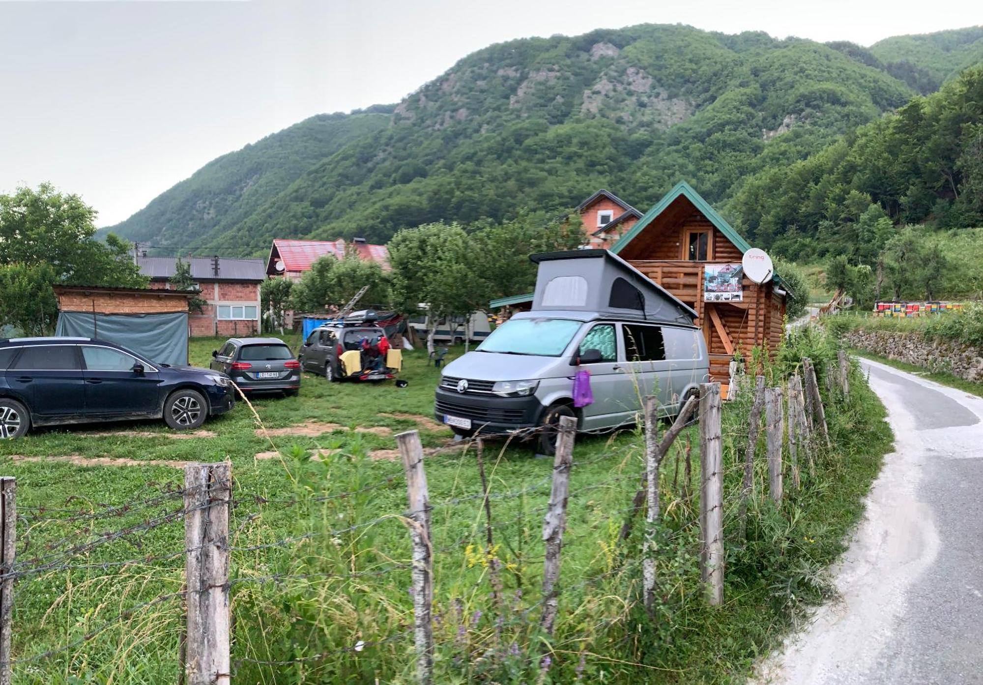 Guest House Ulaj Vuthaj Zewnętrze zdjęcie